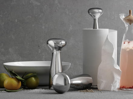 Georg Jensen – Alfredo køkkenrulleholder og salt- og peberkværn