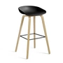 HAY - About A Stool AAS 32 H 75 cm, lakeret eg / sort stål / sort 2. (filtglider)