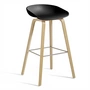 HAY - About A Stool AAS 32 H 85 cm, lakeret eg / rustfrit stål / sort 2. (plastglider)