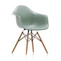 Vitra - Eames fiberglass armchair daw, askehonefarvet / eames havskumgrøn (filtpuder hvid)