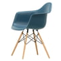 Vitra - Eames Plastic Armchair DAW RE, honningfarvet ask / havblå (hvide filtglidere)
