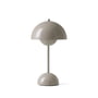 & Tradition - Flowerpot batteri bordlampe VP9 med magnetisk ladekabel, skinnende, grå-beige