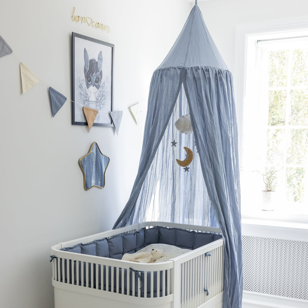 Sengehimmel fra Sebra i powder blue