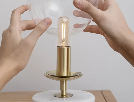 Find passende lyskilder til vores designlamper.