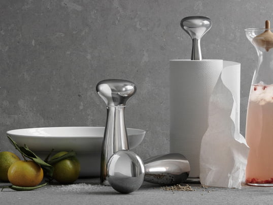 Georg Jensen - Alfredo-kollektionen designet af Alfredo Häberli er et blikfang i dit køkken med køkkenrulleholderen eller salt- og peberkværnen med kombinationen af funktionalitet og visuel elegance. Pommel er et godt varemærke her.