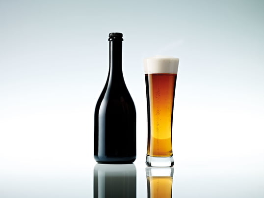 Beer Basic glasset fra producenten Schott Zwiesel har et skumpunkt og svajer let udad, så skummet spredes helt perfekt.