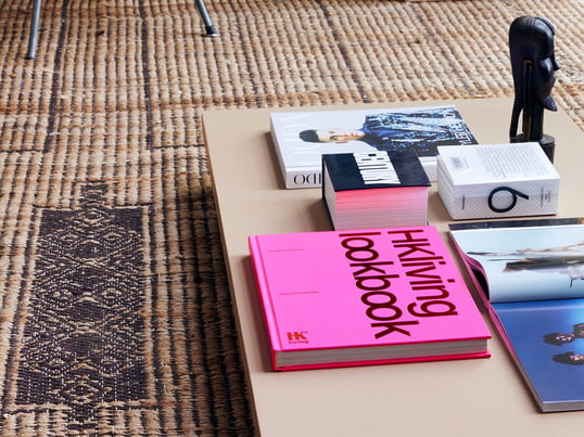 Lookbook Limited Edition '22 fra HKliving tager dig til specielle steder og giver et kig bag skabelsen af HKliving kollektionerne.