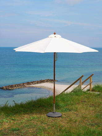 Skagerak Catania design parasol i hvid