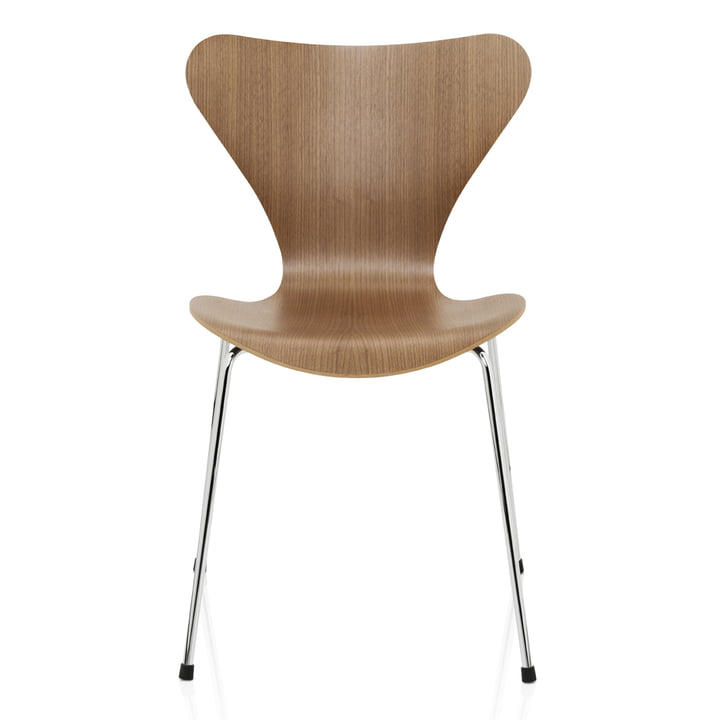 Serie 7 stol (46,5 cm) fra Fritz Hansen i naturlig valnød / forkromet