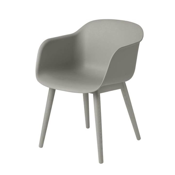 Fiber Chair Wood Base fra Muuto i grå