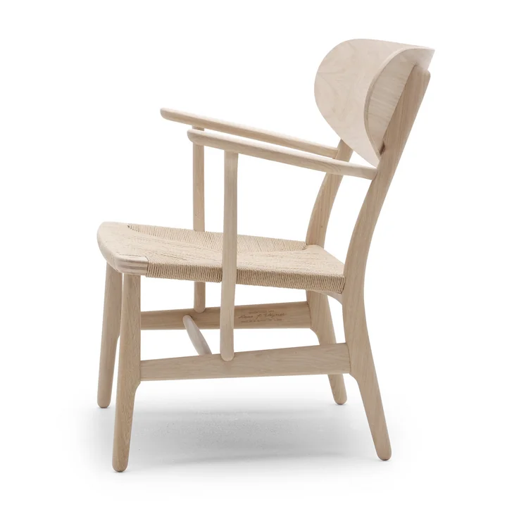 Carl Hansen CH22 fremstilles stadig, som den var i 1950