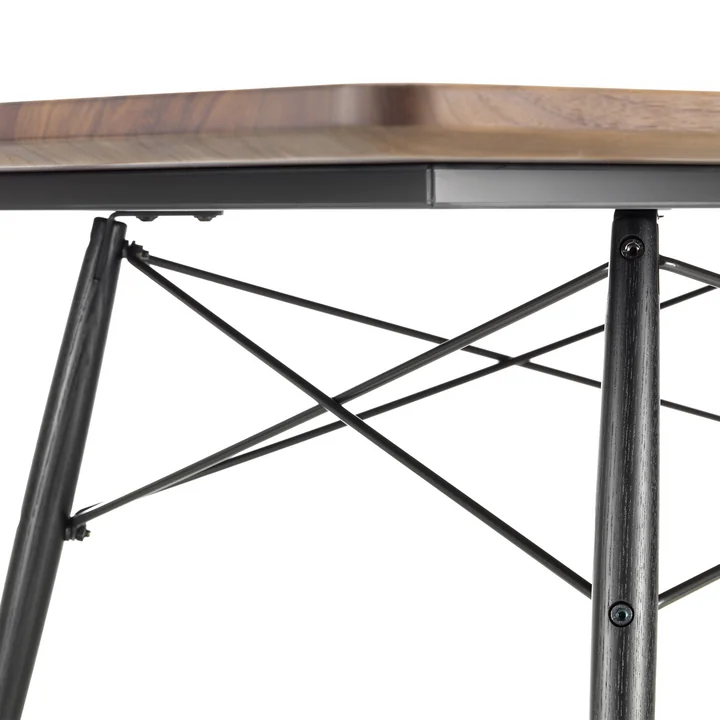 Eames sofabord fra Vitra.