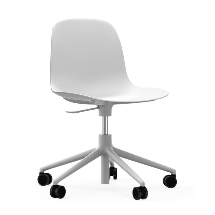 Form kontor drejestol fra Normann Copenhagen i hvid / alu hvid