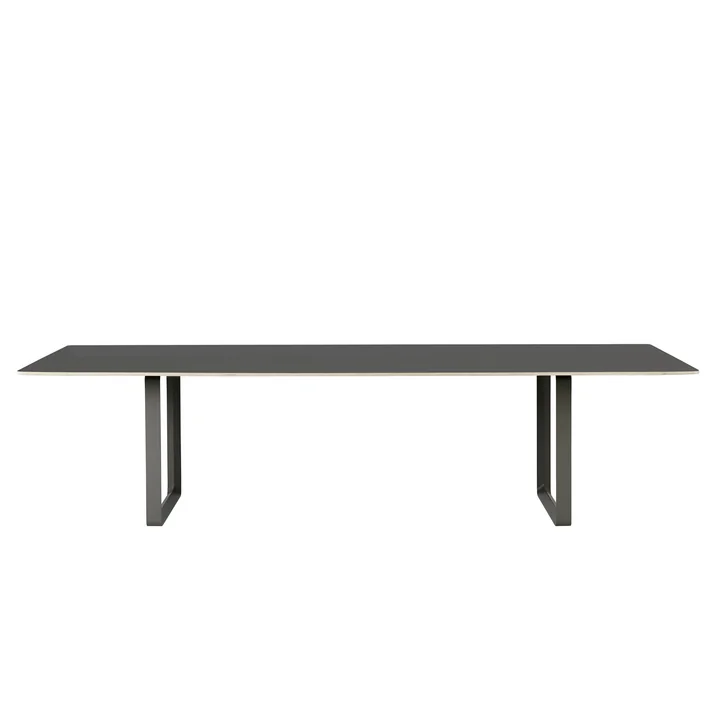 70/70 spisebord 295 x 108 cm fra Muuto i sort (linoleum)