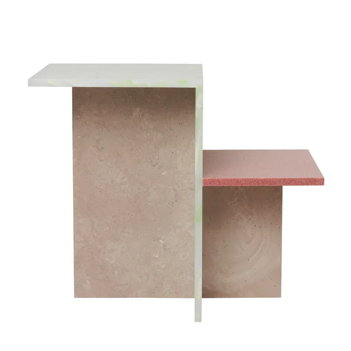Distinct sidebord i multi fra Ferm Living