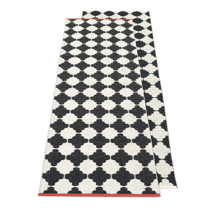 Marre vendbar tæppe, 70 x 225 cm i sort / vanille af Pappelina