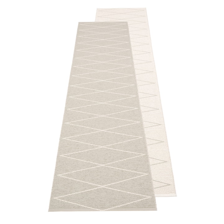 Max reversible tæppe, 70 x 240 cm i linned / vanille af Pappelina