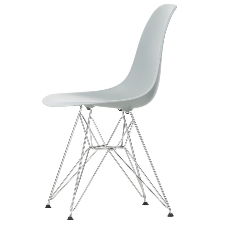 Eames Plastic Side Chair DSR fra Vitra i forkromet / lysegrå