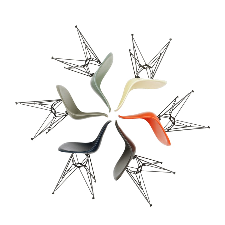 Eames Fiberglass sidestol DSR af Vitra