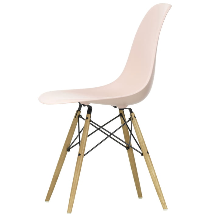 Eames Plastic Side Chair DSW fra Vitra i honningfarvet ask/sart rose