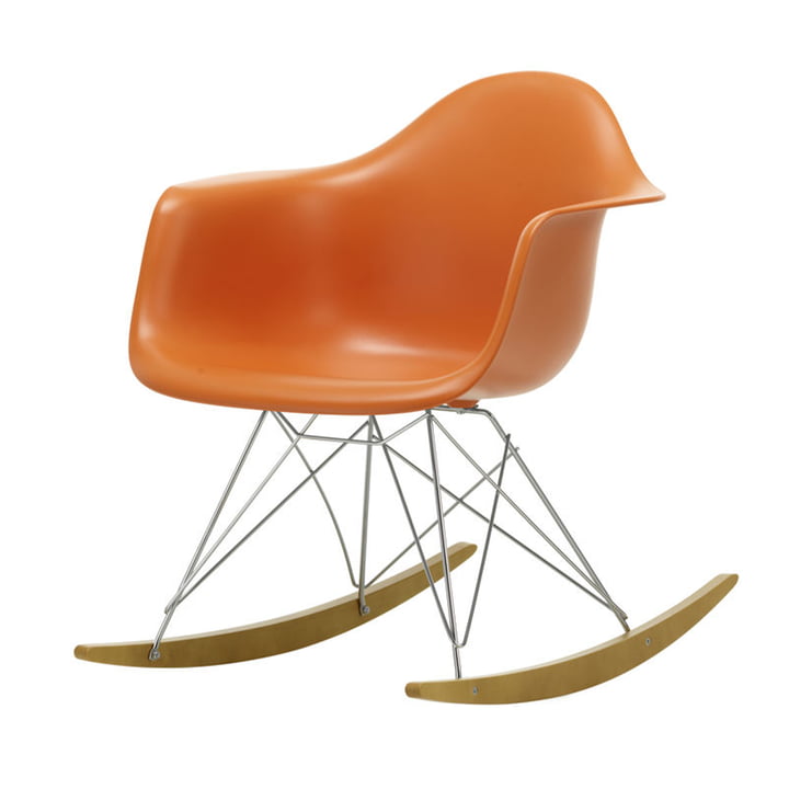 Eames Plastic Armchair RAR fra Vitra i gullig ahorn / krom / rusten orange