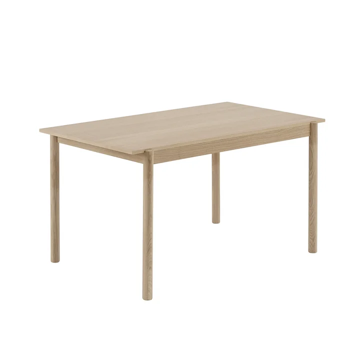 Lineært træ spisebord 140 x 85 cm i eg af Muuto
