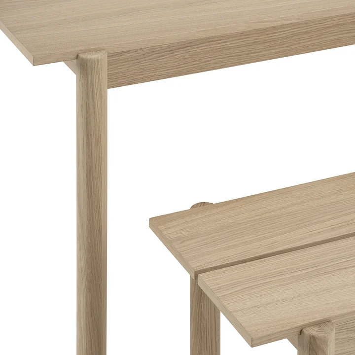 Linear Wood spisebord og bænk af Muuto i detaljer