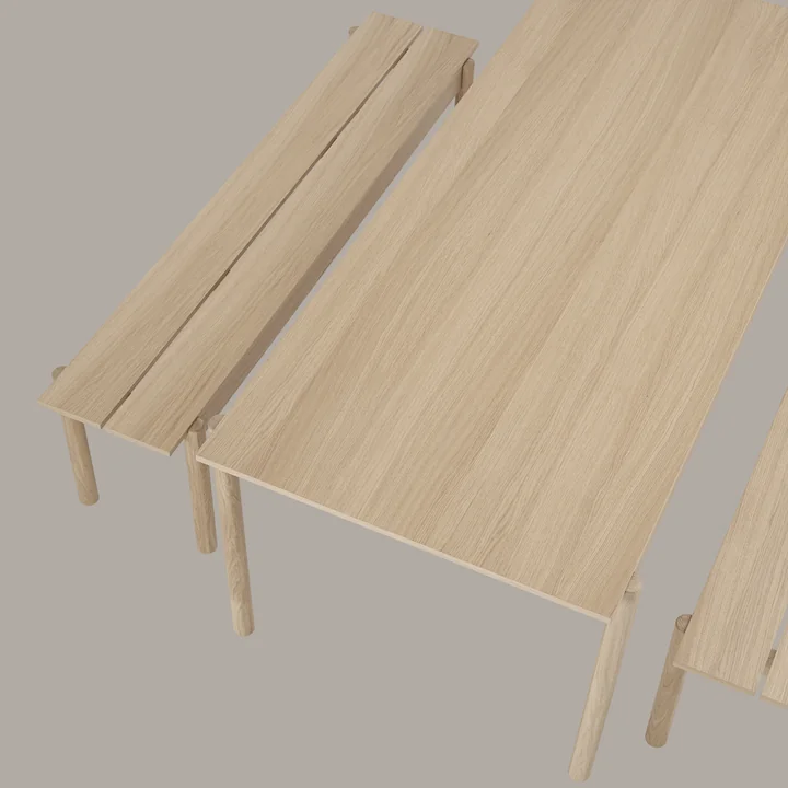 Linear Wood spisebord og bænk af Muuto