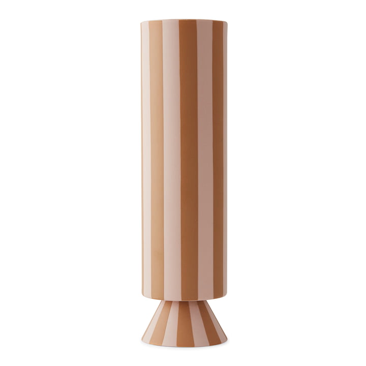 Toppu vase Ø 8,5 x H 31 cm fra OYOY i rosa/karamel