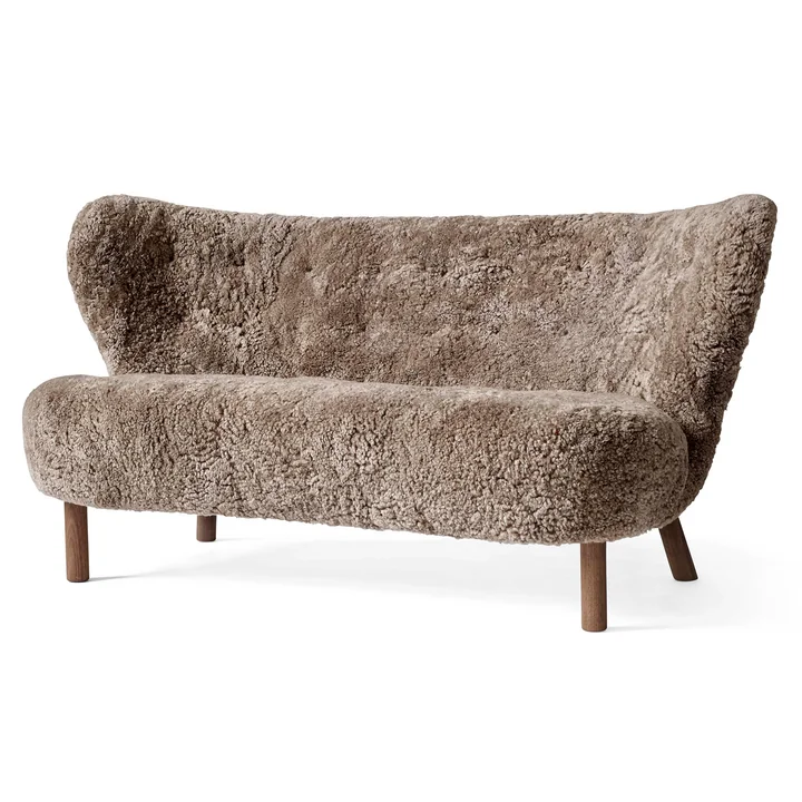 Little Petra VB2 sofa af & tradition i valnød / fåreskind Sahara