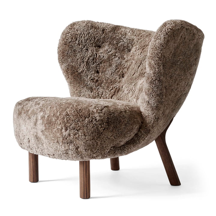 Little Petra VB1 Lounge Chair fra & Tradition i valnød / fåreskind Sahara