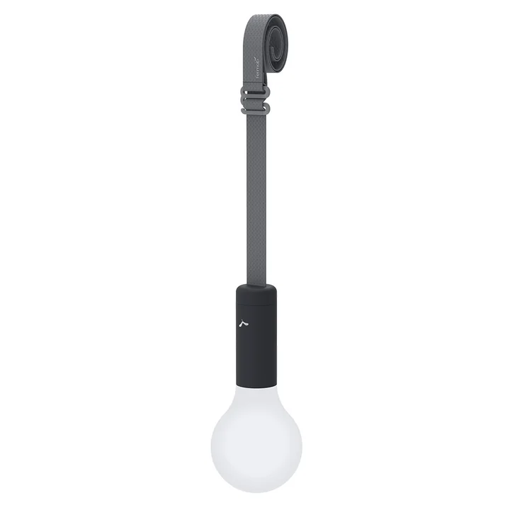 Aplô udendørslampen med hængestrop fra Fermob, H 24 cm, antracit