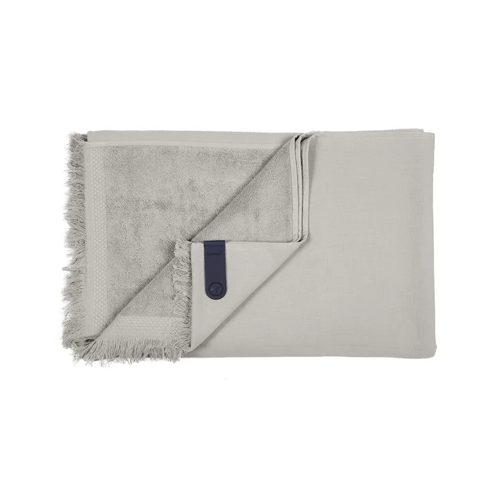 Fouta håndklædet fra Fermob, 100 x 200 cm, stengrå