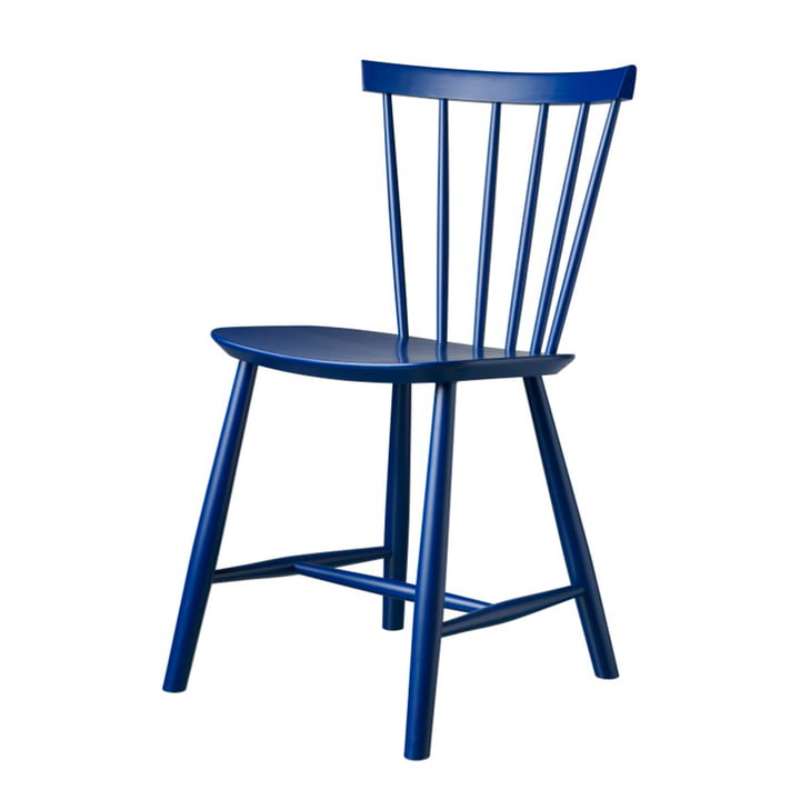 J46 stol fra FDB Møbler i mørkeblå bøg
