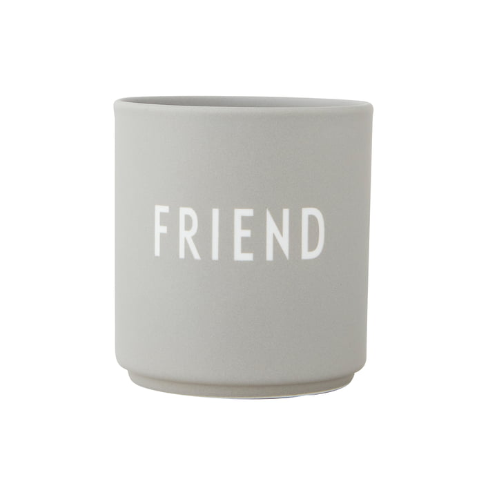 AJ Favourite porcelænskrus fra Design Letters i Friend / cool grå