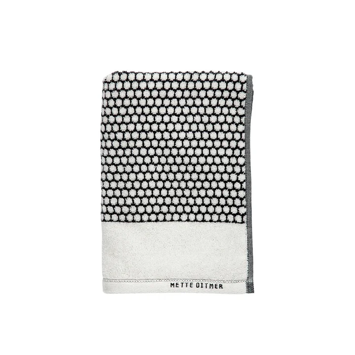 Grid gæstehåndklæde 38 x 60 cm af Mette Ditmer i sort / off-white