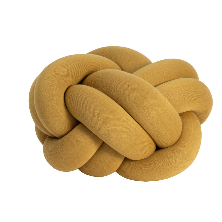 Knot Cushion Medium fra Design House Stockholm i gul