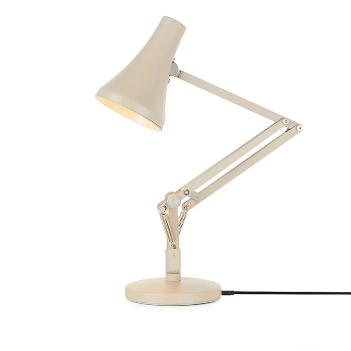 90 Mini Mini LED bordlampe fra Anglepoise i farven biscuit beige