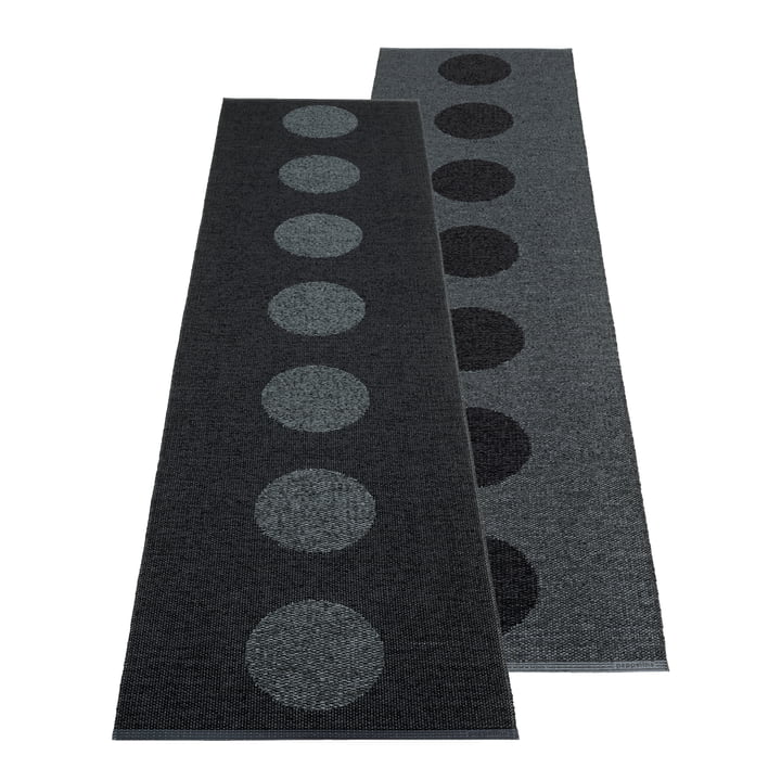 Vera tæppe 2. 0, 70 x 280 cm, black / black metallic fra Pappelina