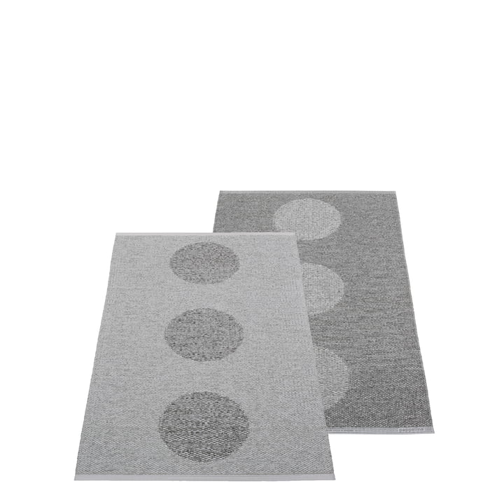 Vera tæppe 2. 0, 70 x 120 cm, grey / granit metallic fra Pappelina