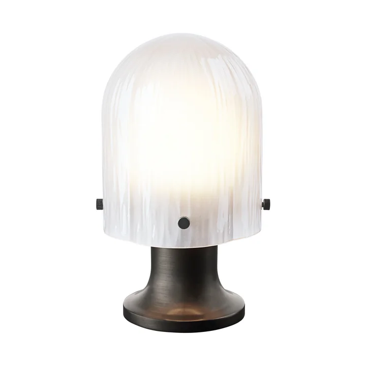Seine bordlampe LED Outdoor fra Gubi i antik messing / matteret glas