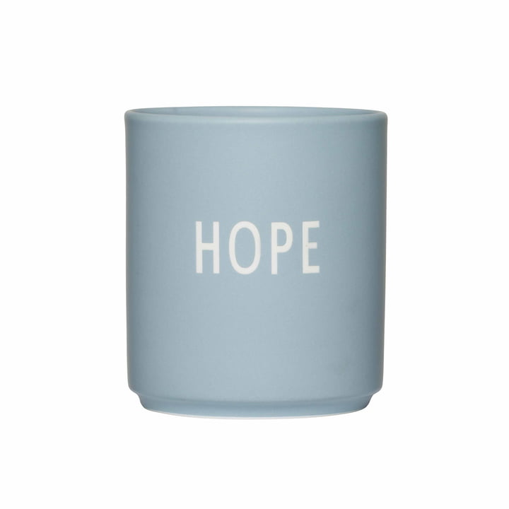 AJ Favourite porcelænskrus fra Design Letters i udgaven Hope/lyseblå