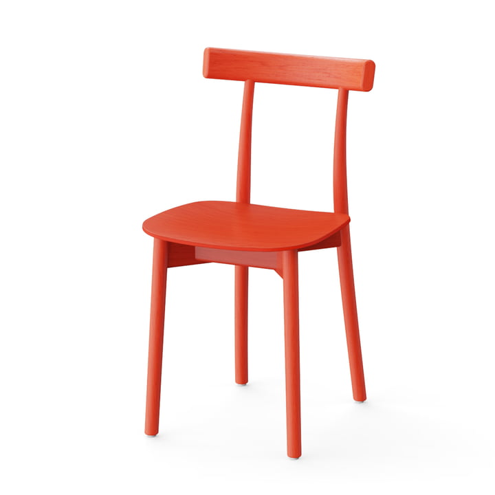 Skinny Wooden Chair i den røde version (RAL 3020)