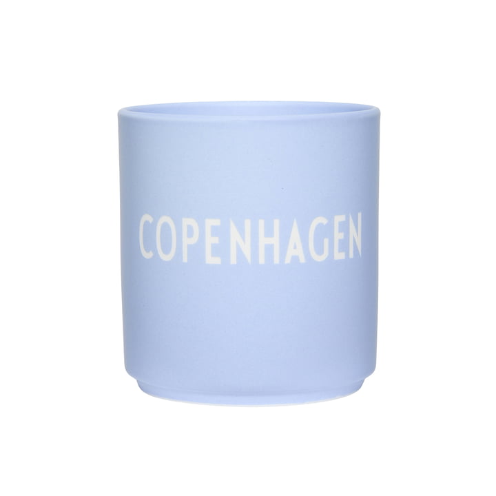 AJ Favourite krus i porcelæn, København / støvet blå af Design Letters