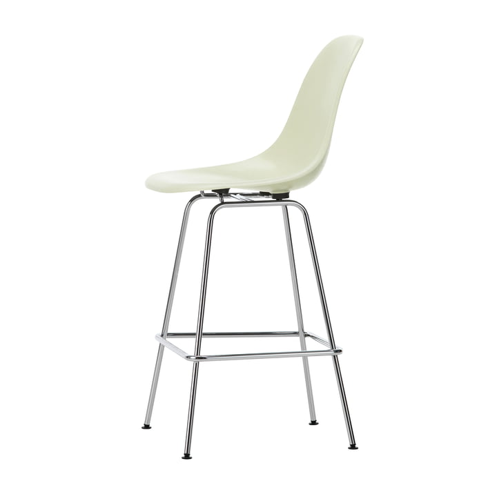 Eames Fiberglass, medium, krom/pergament fra Vitra