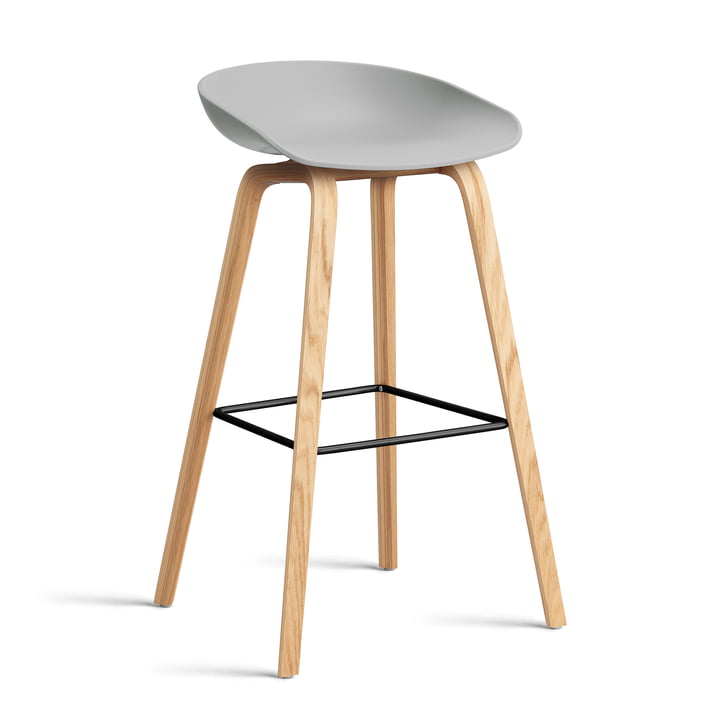 Hay - About A Stool AAS 32 H 85 cm, lakeret eg / sort stål / betongrå 2. 0