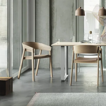 Dækselstolen af Muuto