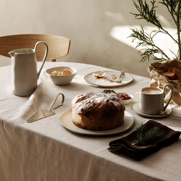 Flow -kollektionen fra Ferm Living i den råhvide udgave