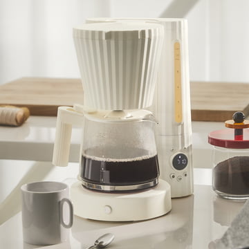Plissé filterkaffemaskine fra Alessi i hvid