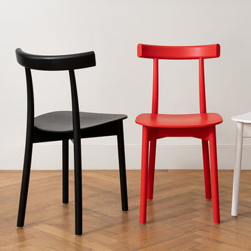 Skinny Wooden Chair i sort, rød finish